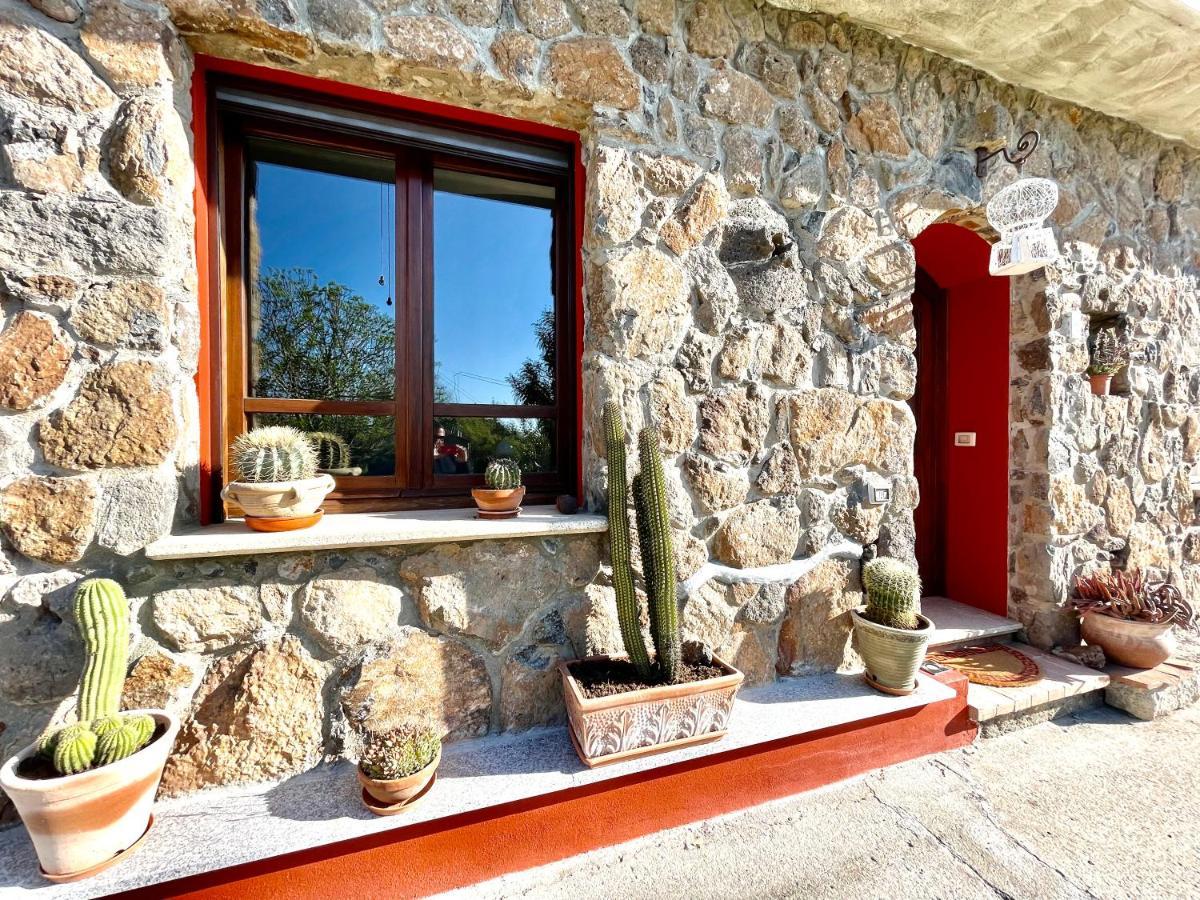 Le Corti Sarde Countryside Apartment บารีซาร์โด ภายนอก รูปภาพ